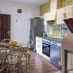 Tinizara Арона