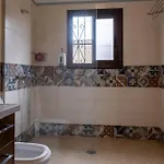 Tinizara Арона