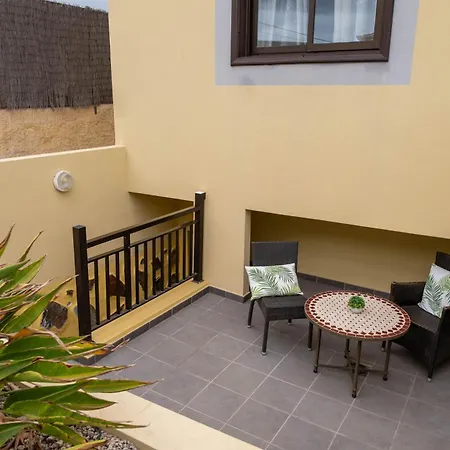 Tinizara Villa Arona